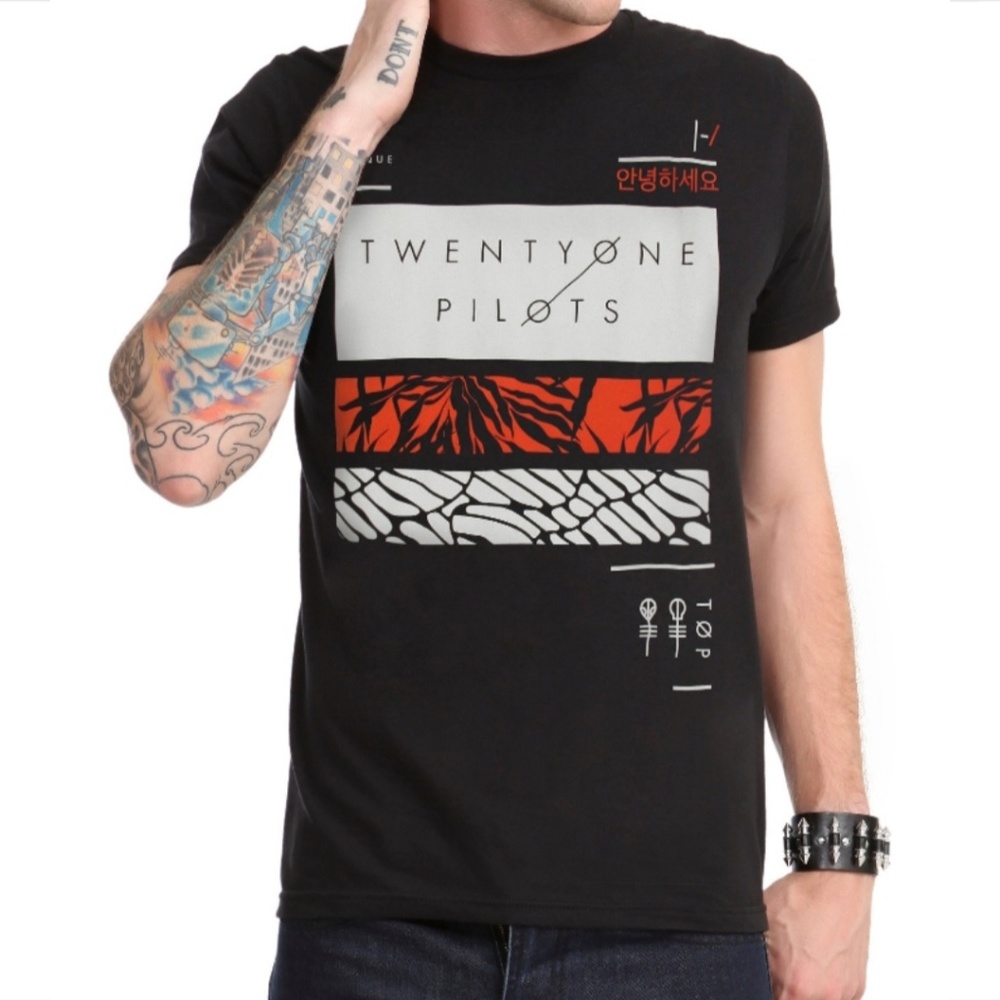 TWENTY ONE PILOTS BAND T-SHIRT // SKELETON CLIQUE